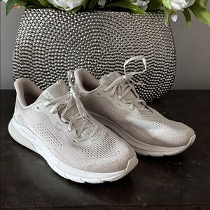 UNISEX Women's/ Men’s Under Armour Gray Sneakers